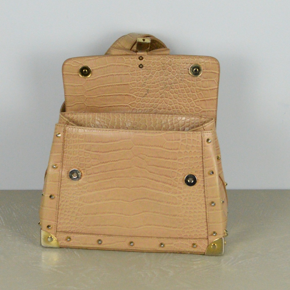 Bow Lock Handbag - Picture 2 of 6